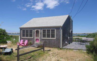 New  1 Bedroom Listing in Truro!