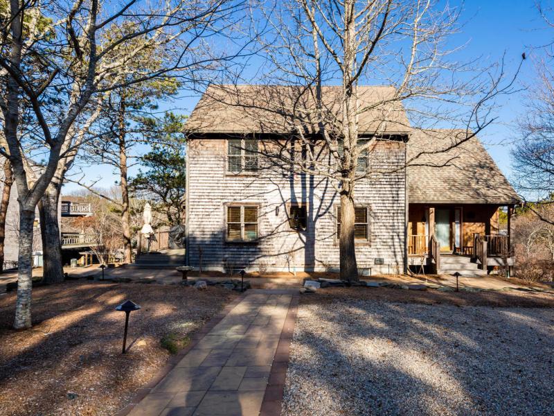 Sold 3 Beds 4 Baths Single Family in Provincetown!