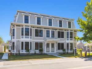 Sold 1 Bed 1 Bath Condo in Provincetown!