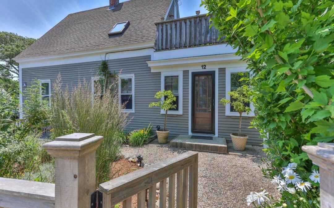 Sold 4 Beds 1 Bath Condo in Provincetown!
